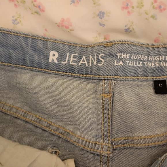 Reitmans Jean Shorts - Picture 2 of 5